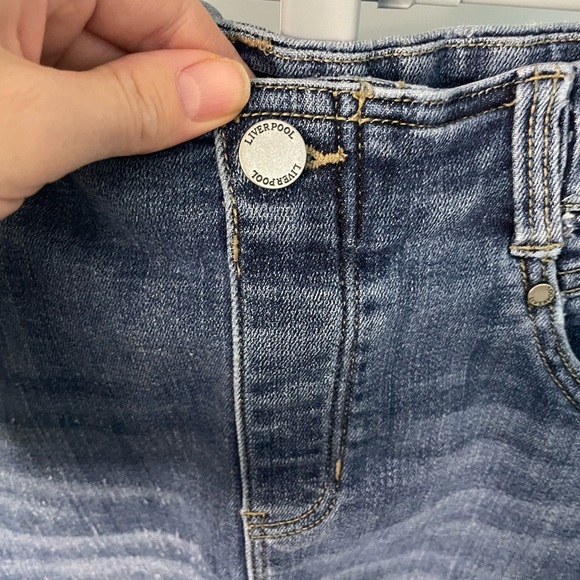 Liverpool pull on Women's Blue Denim Skirt size 6/28 - Picture 3 of 8